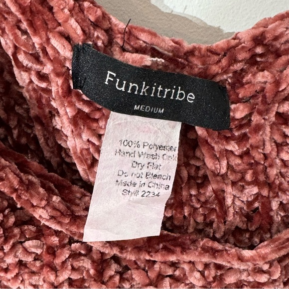 FUNKITRIBE SWEATER - M BRAND NEW - Picture 2 of 2